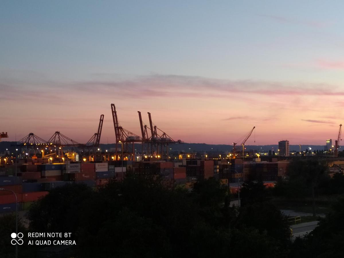 Apartament Nad Portem กดิเนีย ภายนอก รูปภาพ